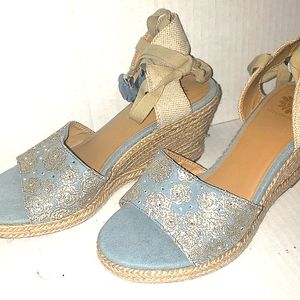 *Sold* Yellowbox Espadrille size7.5 strappy lace up chunky platform sandals